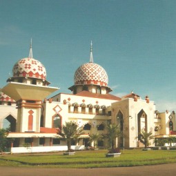 masjid al markaz al islami kab maros
