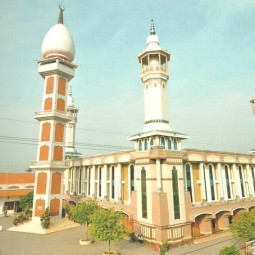masjid luhur nurhasanah depan